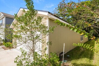 7808 Meadow Walk Ln in Jacksonville, FL - Building Photo - Building Photo