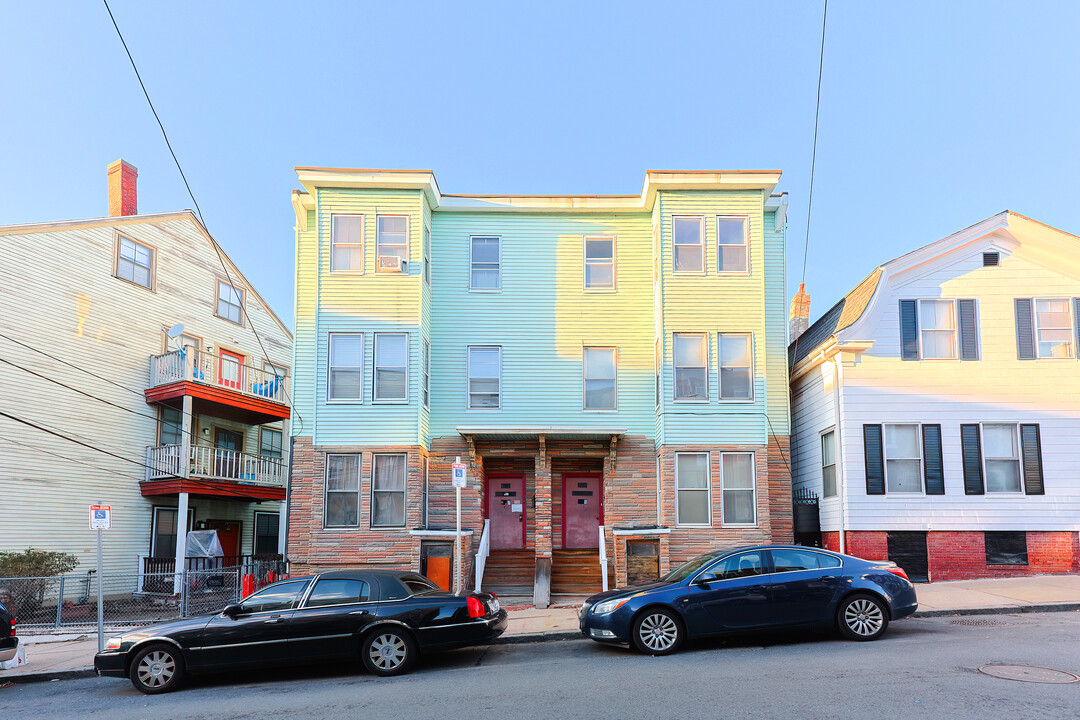 24 Eutaw St in East Boston, MA - Building Photo