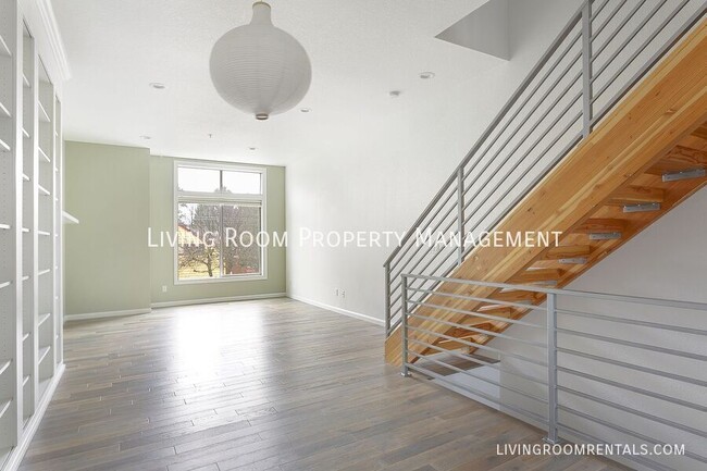 314 N Ivy St in Portland, OR - Building Photo - Building Photo