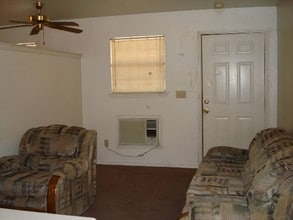 51 23rd St SW in Paris, TX - Foto de edificio - Other