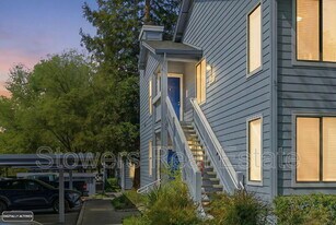 7102 Cross Creek Cir in Dublin, CA - Building Photo