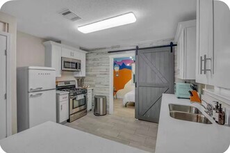 8411 Garden Parks Dr in Houston, TX - Building Photo - Building Photo