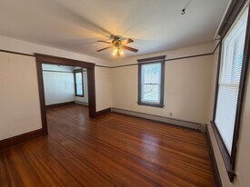 14 Richmond Ln in Adams, MA - Building Photo