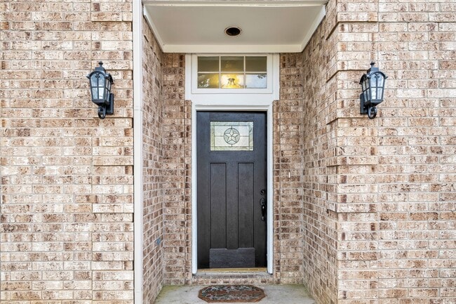 property at 17611 Magnolia Cir