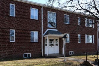 Linden Apartments in Pottstown, PA - Building Photo - Building Photo