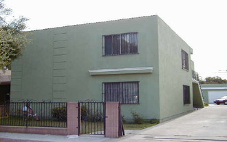 9537-9541 San Vincente Ave Apartments