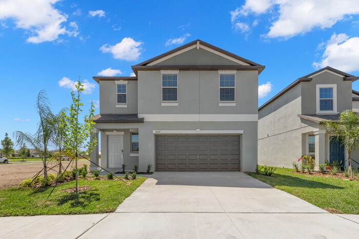 9527 Channing Hill Dr in Sun City Center, FL - Building Photo