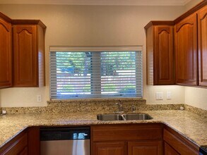806 SW Kinsington Ct in Grants Pass, OR - Building Photo - Building Photo