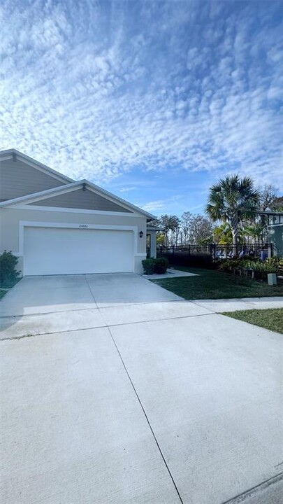 20061 Royal Tern Ct in Leesburg, FL - Building Photo