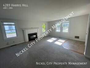 4289 Harris Hill Rd in Buffalo, NY - Building Photo - Building Photo