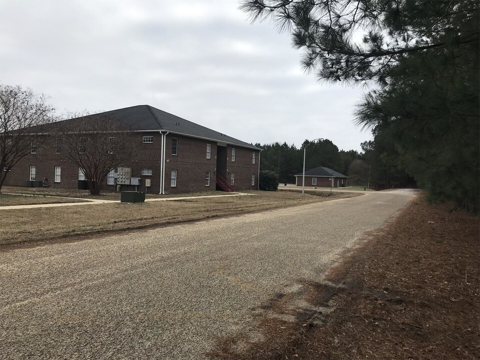 74 Fantasy Ln-Unit -D in Lillington, NC - Building Photo