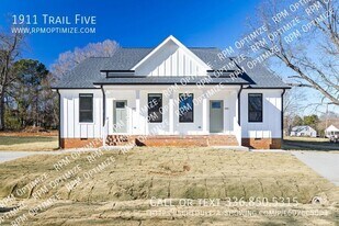 1911 Trail Five in Burlington, NC - Building Photo