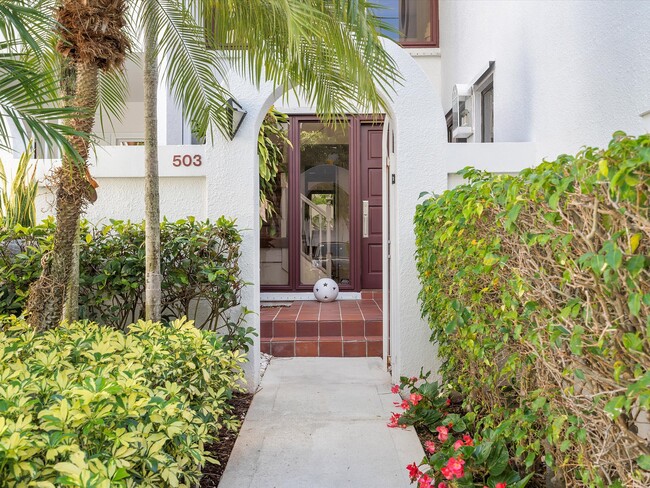 property at 3620 Yacht Club Dr