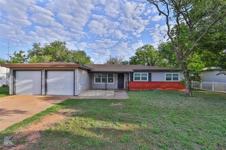 4310 S 5th St in Abilene, TX - Building Photo - Building Photo