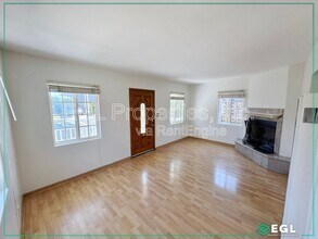 837 Rose Ave in Los Angeles, CA - Building Photo - Building Photo