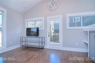 3459 Airlie St in Charlotte, NC - Building Photo - Building Photo