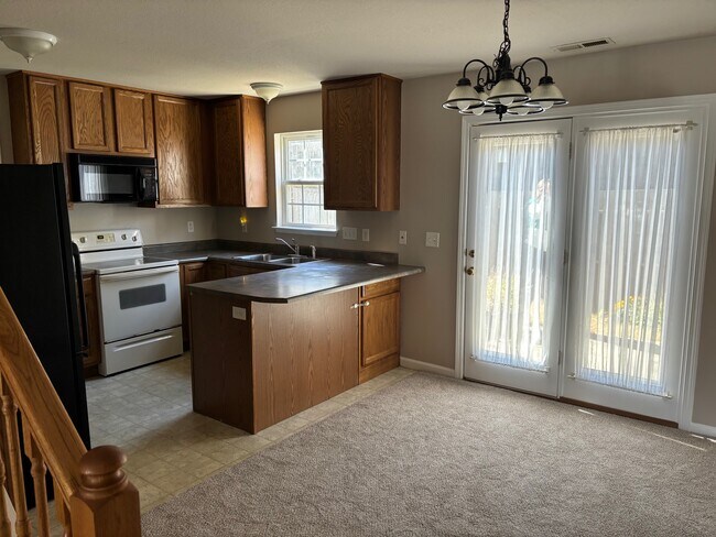 67 Farington Cir in Fletcher, NC - Building Photo - Building Photo