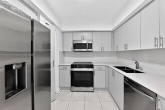 7001 NW 15th St, Unit 7001 in Plantation, FL - Building Photo - Building Photo