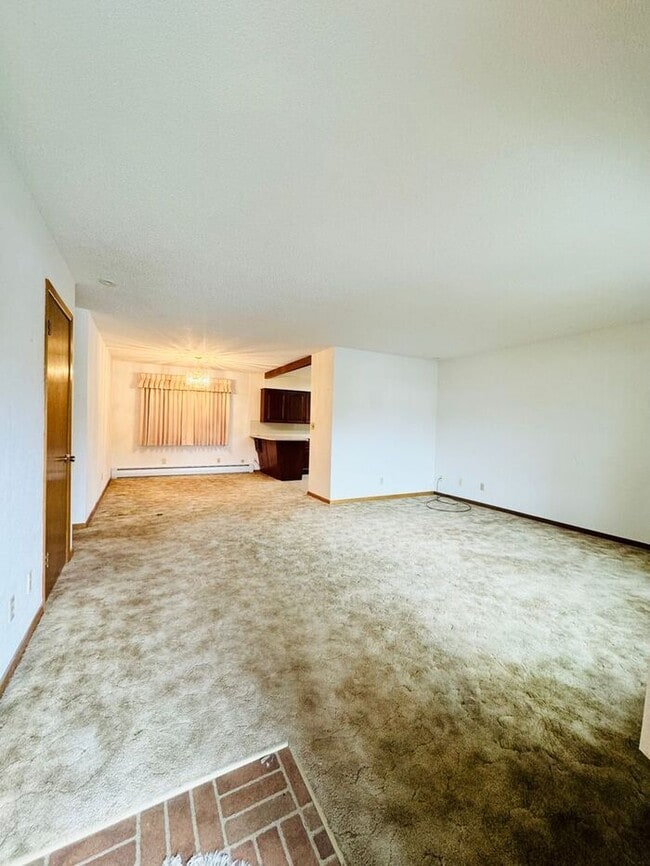 1808 N Van Buren Ave in Loveland, CO - Foto de edificio - Building Photo