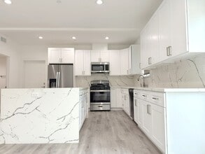 9117 N Nilo Ln in Los Angeles, CA - Building Photo - Building Photo
