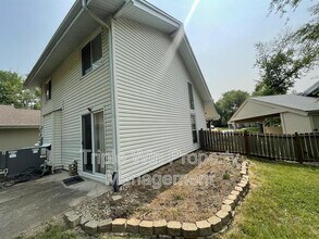 411 Far Hill Dr in Ballwin, MO - Building Photo - Building Photo