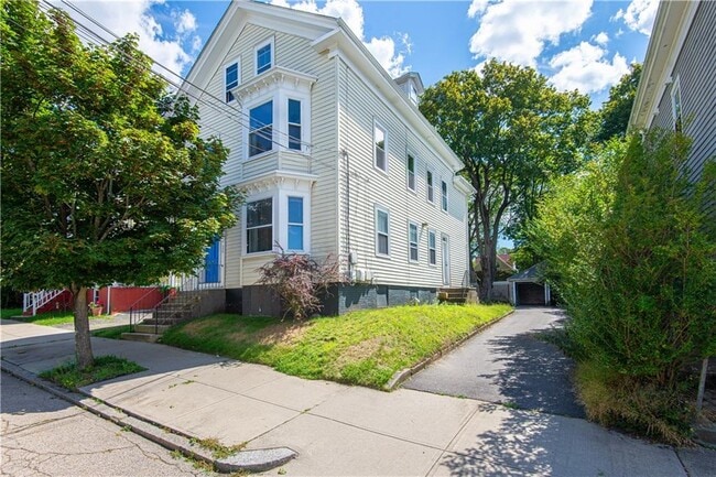 181 Pleasant St