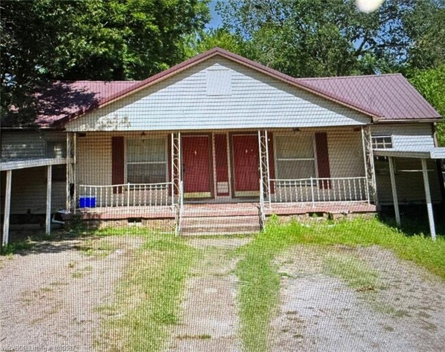 property at 1302 N 41st St