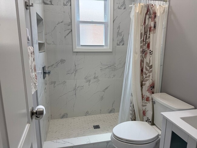 253 Claflin Blvd in Franklin Square, NY - Building Photo - Building Photo