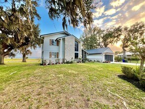 3006 Country Lake Dr in Sebring, FL - Building Photo - Building Photo
