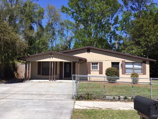 property at 7057 Sonora Dr N