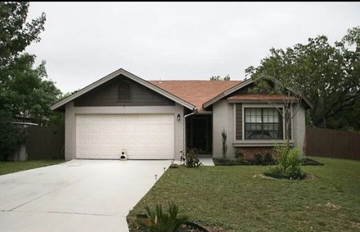 7307 Chainfire Cir in San Antonio, TX - Building Photo