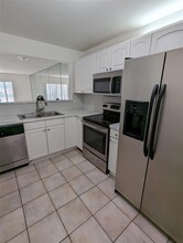 860 NE 207th Terrace in Miami, FL - Building Photo - Building Photo