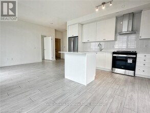 55-1555 Duke St W in Kitchener, ON - Building Photo - Building Photo