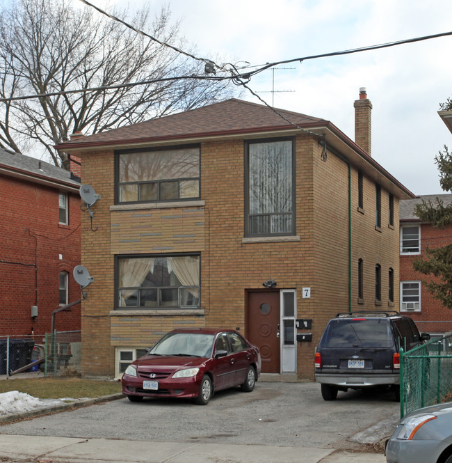 7 Wesley St in Toronto, ON - Building Photo - Primary Photo