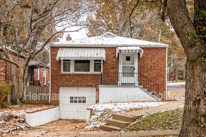 7725 Kenridge Ln in St. Louis, MO - Building Photo