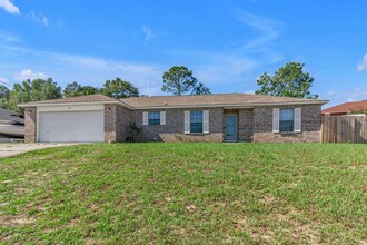 205 Trish Dr in Crestview, FL - Building Photo - Building Photo