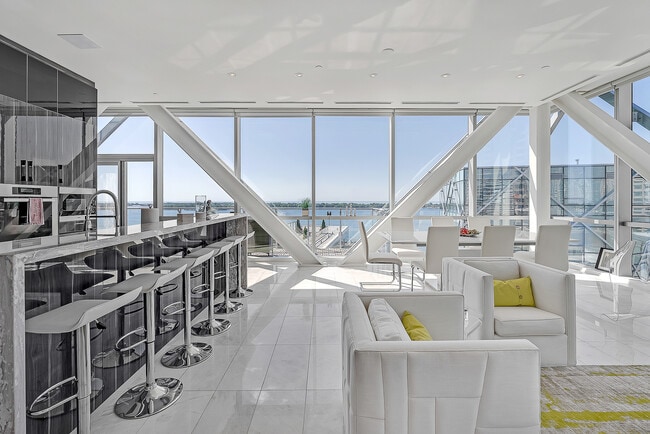 property at 39 Queens Quay E