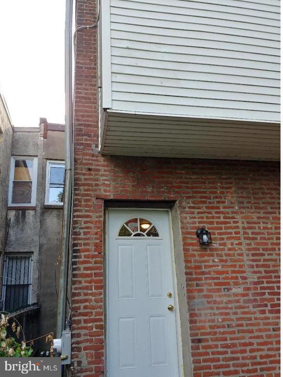 property at 889 N 47th St