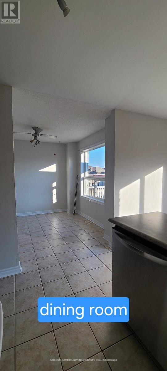 38 Lang Dr in Barrie, ON - Building Photo - Building Photo