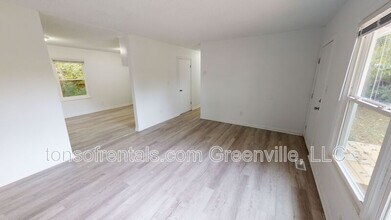 233 Camellia Cir in Gaffney, SC - Building Photo - Building Photo