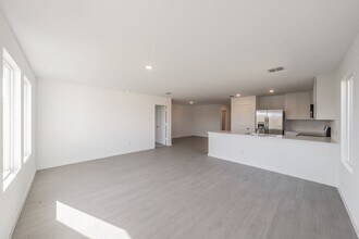 980 Prestonwood Ln in Keene, TX - Building Photo - Building Photo