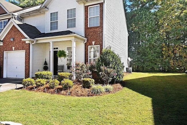 property at 3032 Kentmere Dr