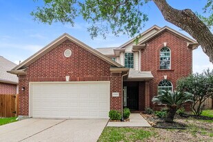11305 Shoal Creek Dr in Pearland, TX - Building Photo