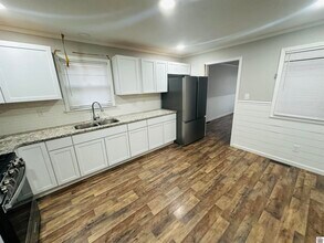 3265 Old Husbands Rd in Paducah, KY - Building Photo - Building Photo