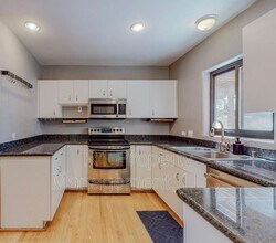 1321 Lobo Pl NE in Albuquerque, NM - Building Photo - Building Photo