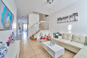 691 NE 21st Ave in Homestead, FL - Building Photo - Building Photo