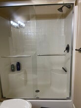 1485 Murrelet Dr in Redmond, OR - Foto de edificio - Building Photo