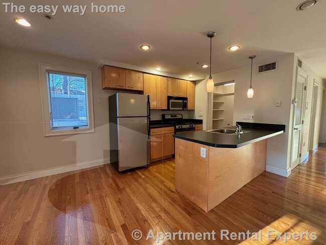 1110 Massachusetts Ave in Cambridge, MA - Building Photo - Building Photo