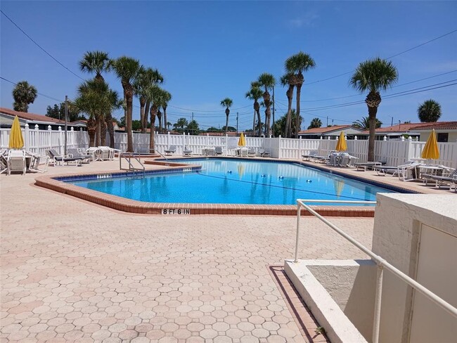103 Cardinal Dr in Ormond Beach, FL - Building Photo - Building Photo