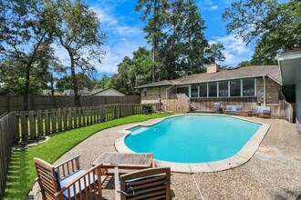 21722 Forest Glade Dr in Humble, TX - Building Photo - Building Photo